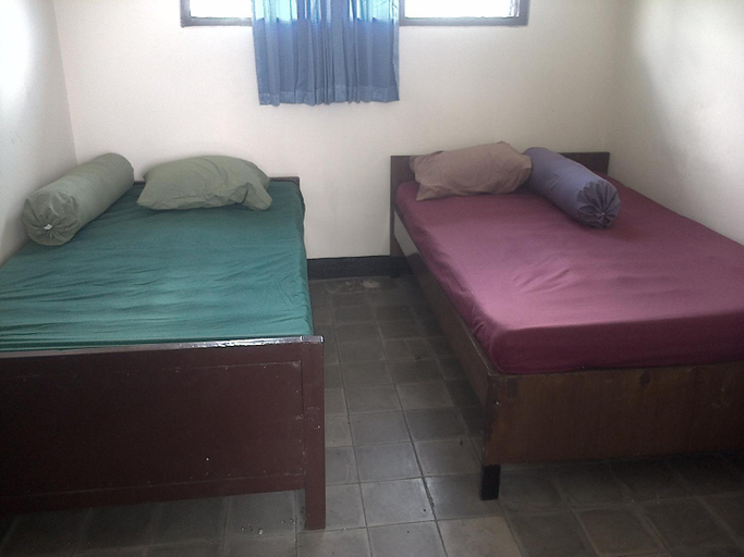 Others 3, Menginap di rumah tenun Astiti, Klungkung