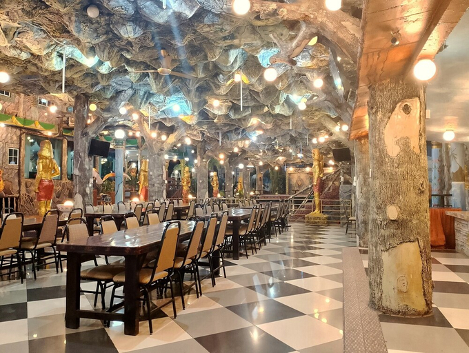 Food & Drinks