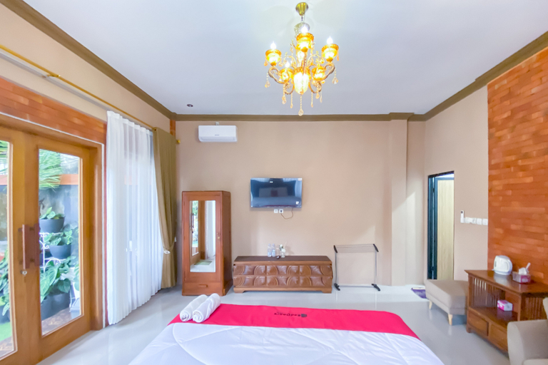 Bedroom 2, RedDoorz @ Kamulyan Guest House Borobudur, Magelang