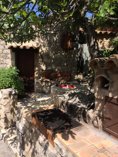 Others 3, La Sangliere, Var