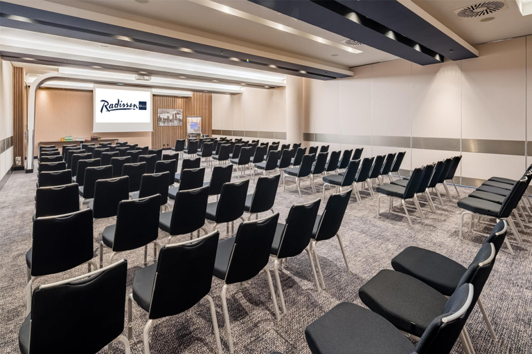 Business Facilities 4, Radisson Blu Hotel, Hamburg, Hamburg