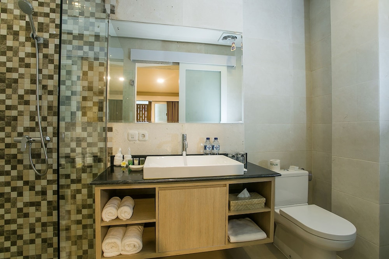Bathroom, Mahalaksmi Boutique Hotel, Denpasar