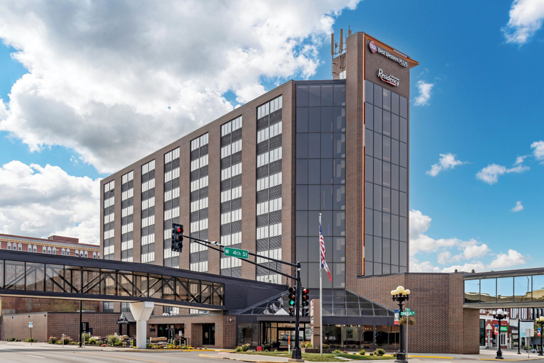 Exterior & Views 2, Best Western Plus Waterloo & Cedar Falls, Black Hawk