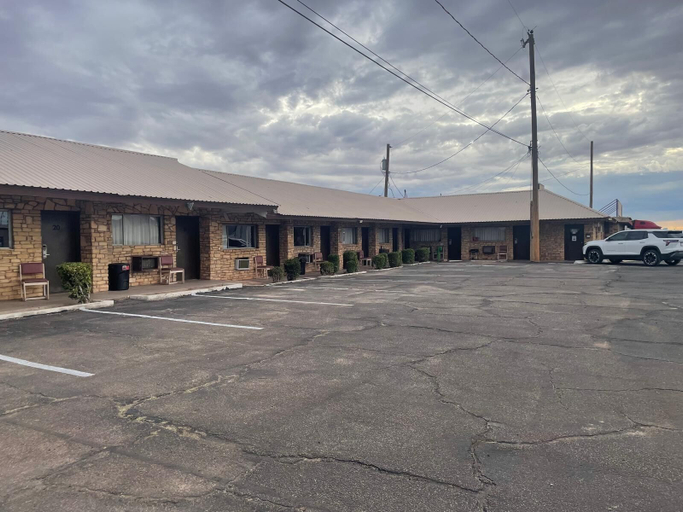 Public Area 5, Sands Motel, Culberson