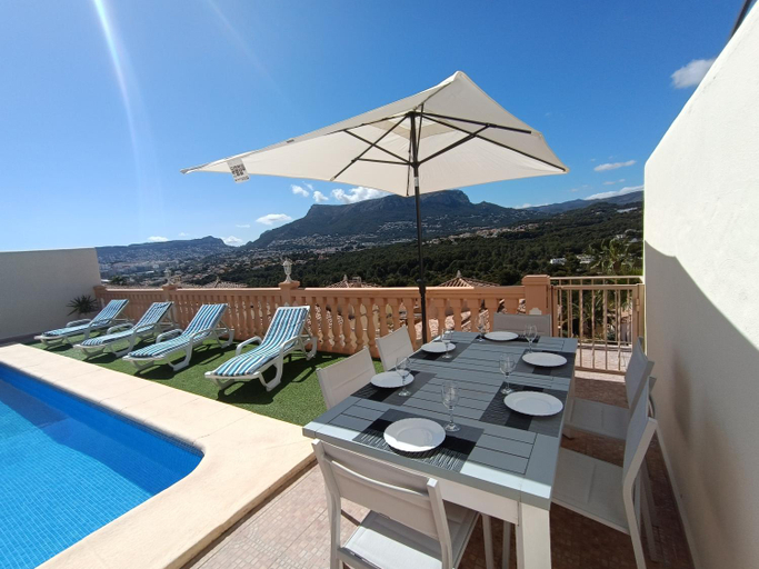 Others 4, Villa Noemi, con piscina privada, Alicante