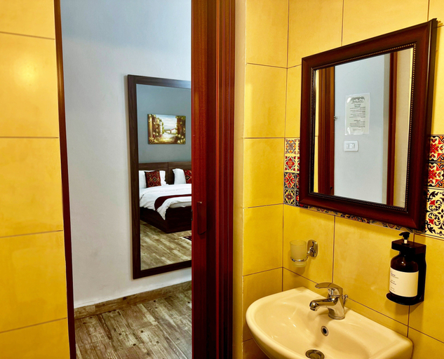 Bathroom 5, The Sydney Hotel, Amman