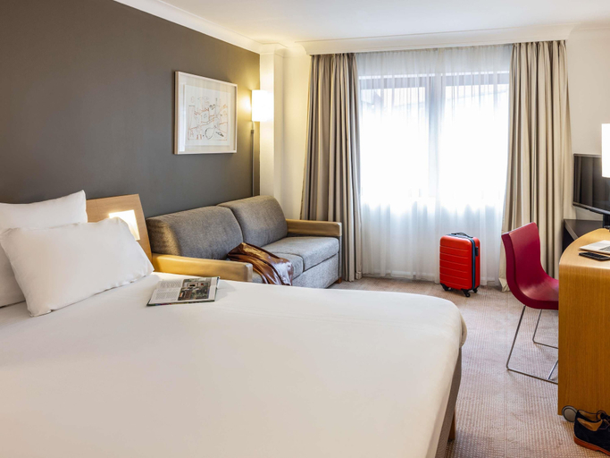 Bedroom 3, Novotel Bristol Centre, Bristol