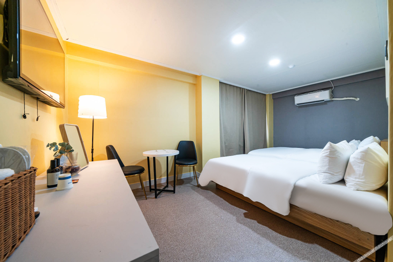 Bedroom 2, Busan Haeundae Pro Hotel, Haeundae