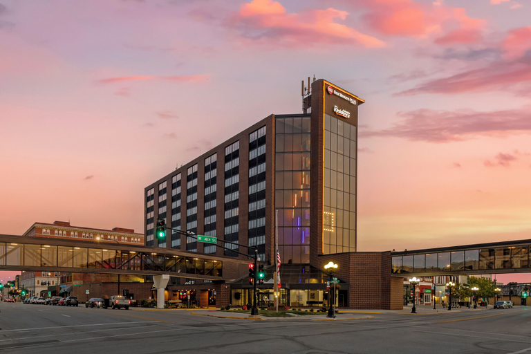 Exterior & Views 2, Best Western Plus Waterloo & Cedar Falls, Black Hawk