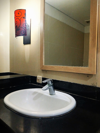 Bathroom 3, Nirmala Hotel and Convention Centre, Denpasar