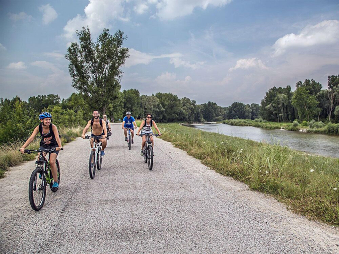 Bicycling, Casa Malvina, Venezia