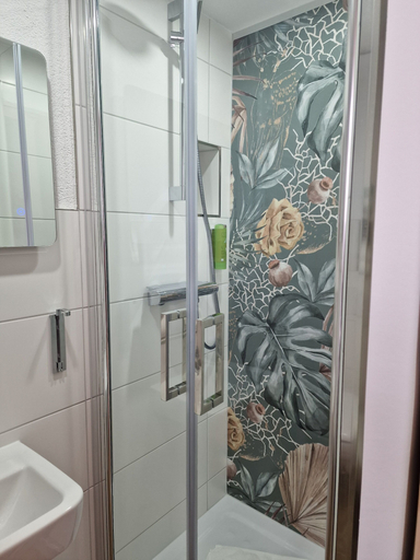 Bathroom 4, Hotel Arabella, Wetteraukreis
