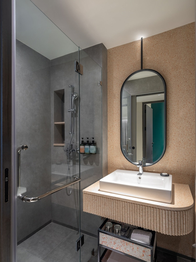 bathroom 12