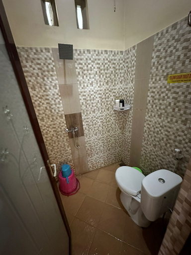 Bathroom 4, Hary's Homestay, Probolinggo