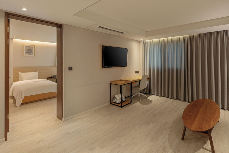 Bedroom 4, NewCZ Gwangan Hotel, Suyeong