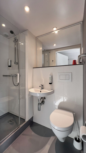 Bathroom 5, Fasthotel La Roche sur Yon Un FH CONFORT, Vendée