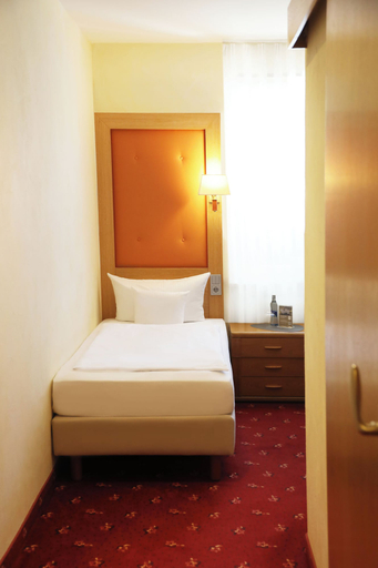 Bedroom 3, Gasthof Zur Post, Amberg-Sulzbach