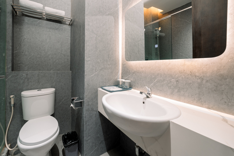 Bathroom 3, SHANKEE Sudirman, Jakarta Selatan
