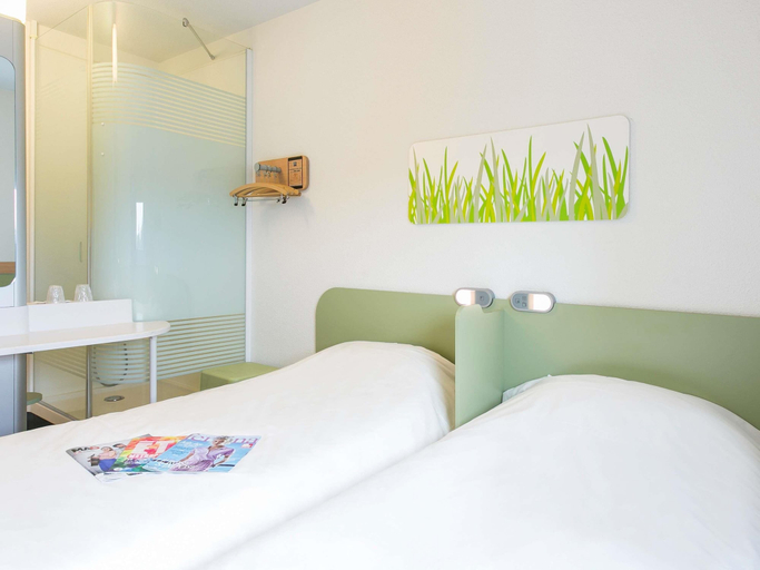 Bedroom 3, ibis budget Bordeaux Aeroport, Gironde
