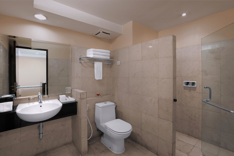 Bathroom 5, Aston Braga Hotel & Residence Bandung, Bandung