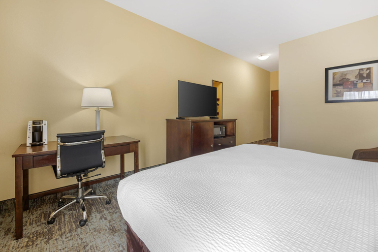 Bedroom 3, Best Western Plus Prairie Inn, Linn