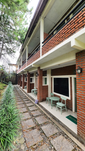 balcony 12