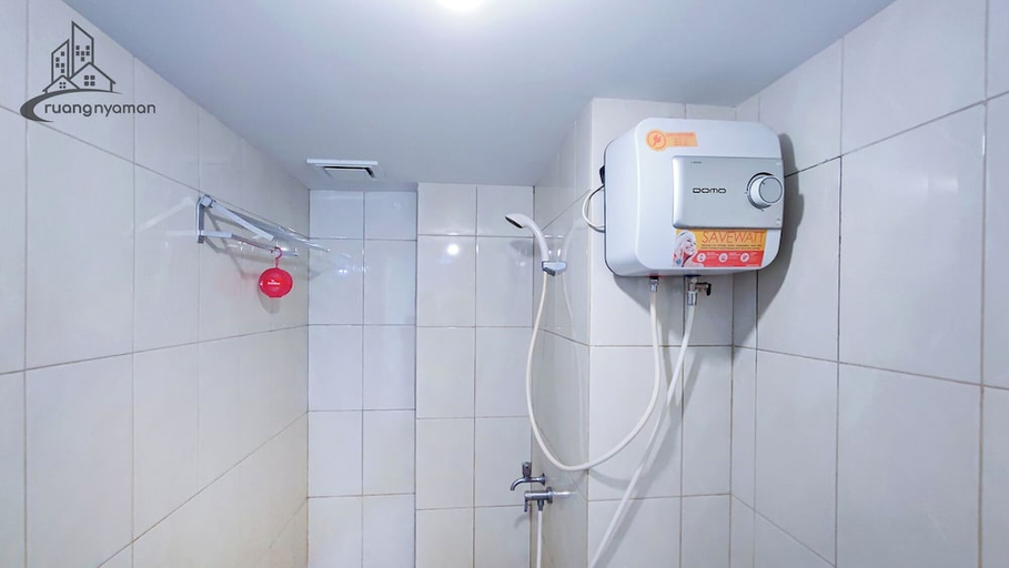Bathroom, Ruang Nyaman at The Springlake Summarecon Bekasi, Bekasi