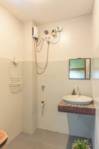 Bathroom 5, Sinag Hostel - Adults Only, General Luna