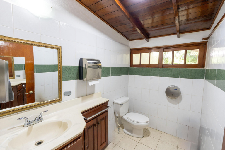Bathroom 5, Best Western Las Mercedes Airport, Managua