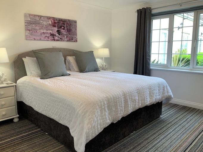 Bedroom 2, Albany selfcatering apartments