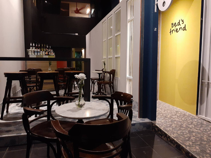 Food & Drinks 4, Bed's Friend, Sathorn