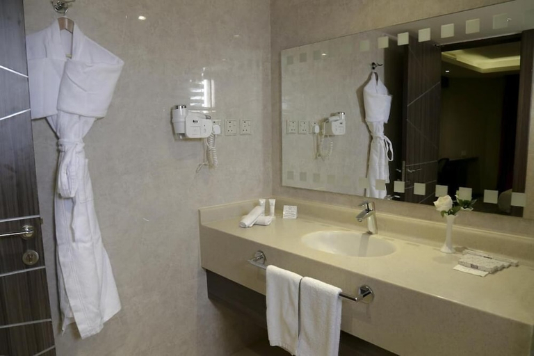 Bathroom 3, Sumou Al Khobar Hotel, Al Khobar