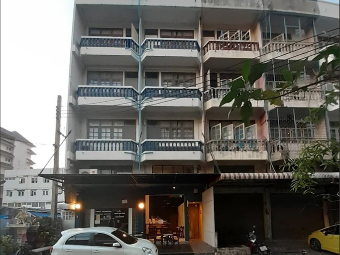 Exterior & Views 2, Bed's Friend, Sathorn