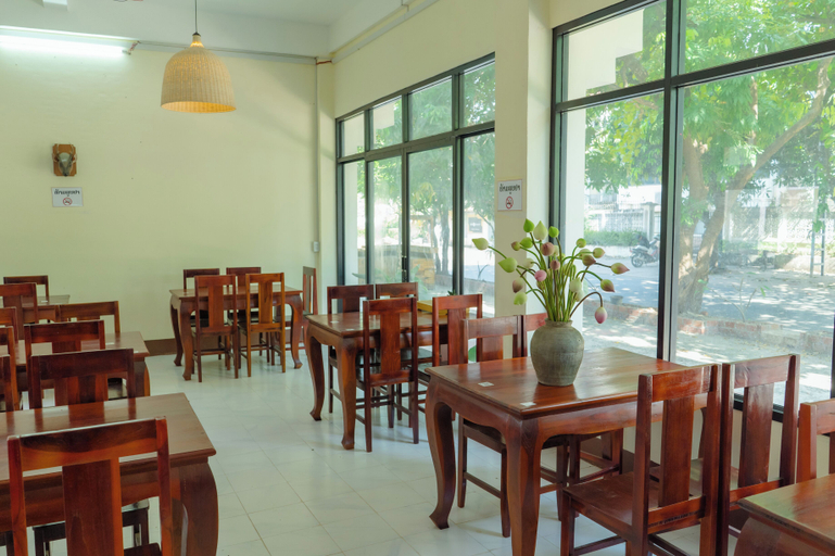 Food & Drinks 4, Peaceful Hotel, Vientiane