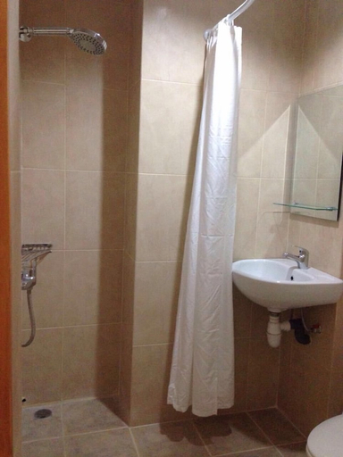Bathroom, 2 Bedroom Apartment View City Batam, Batam