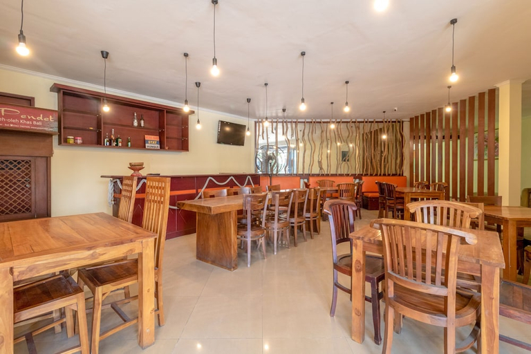 Food & Drinks 3, Flagship 2688 Guntur Hotel, Denpasar