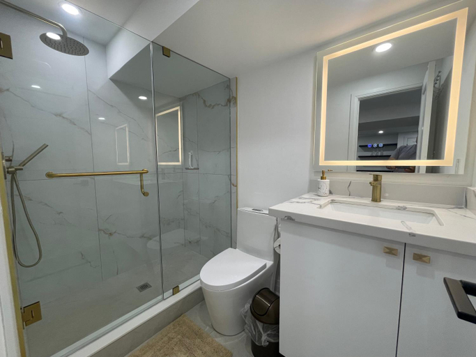 Others 5, Private modern basement, York