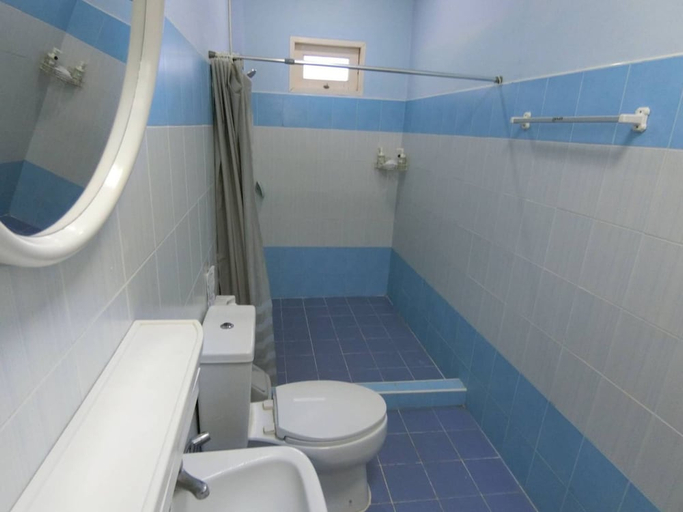 Bathroom 4, Aura Park Resort, Ban Pong