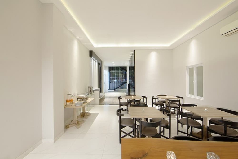 Others 4, ザ レギア ダゴ, Bandung