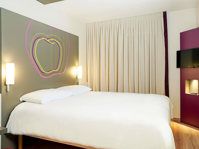 Bedroom 4, ibis Styles Lleida Torrefarrera, Lleida