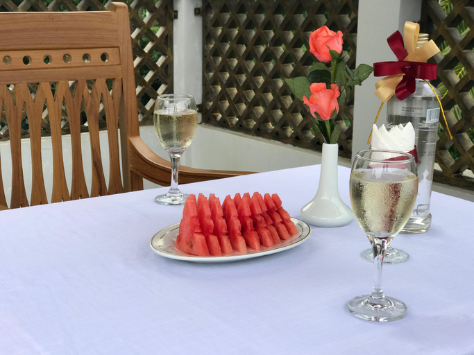 Food & Drinks 3, Ten Mile Hotel, Yangon