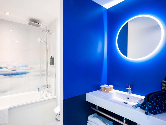 Bathroom 4, ibis Styles Paris Orly Airport, Essonne