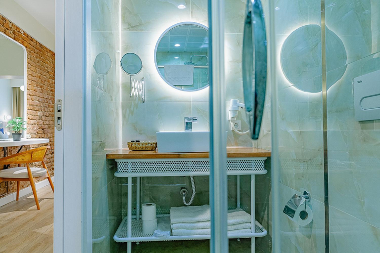 Bathroom 5, Beytul Galata, Beyoğlu