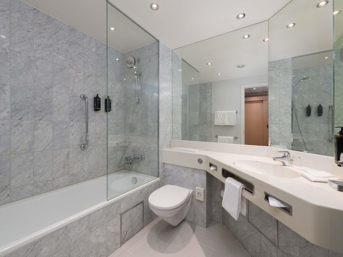 Bathroom 5, Mercure Hotel Hannover Oldenburger Allee, Region Hannover