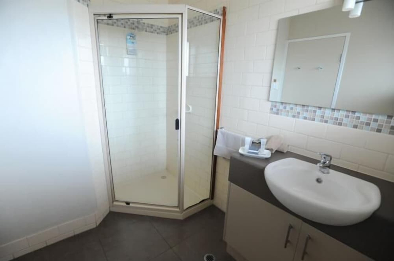 Bathroom, Central City Motor Inn, Ballarat - Central