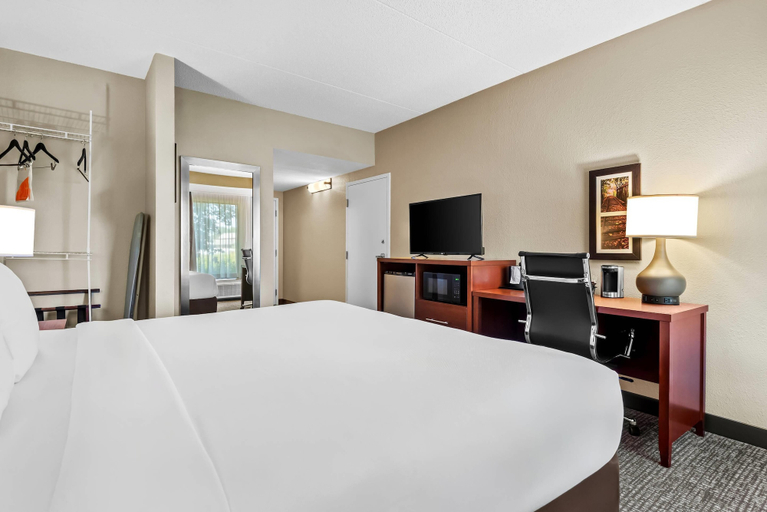 Bedroom 3, Comfort Inn Chambersburg North, Franklin
