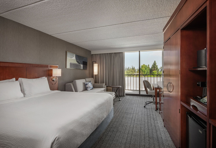 Bedroom 3, Courtyard by Marriott Los Angeles Pasadena/Monrovia, Los Angeles