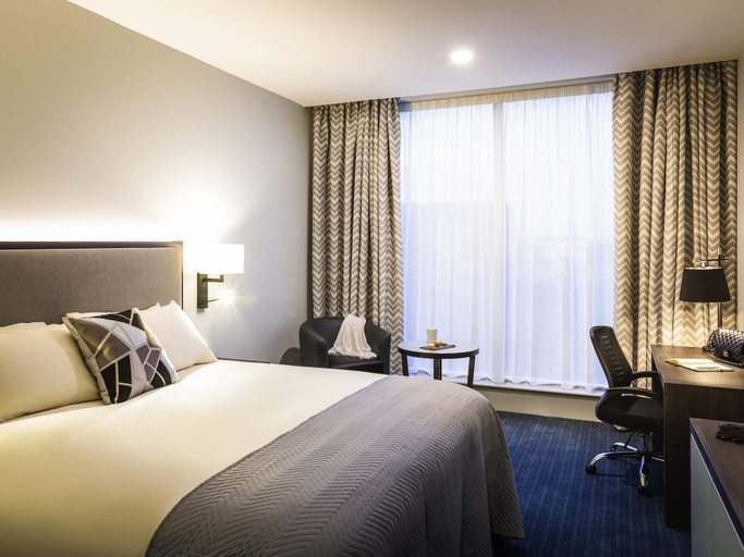 Bedroom 3, Mercure Bridgwater Hotel, Somerset