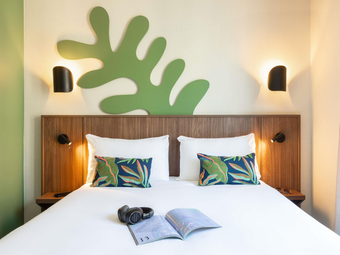 Bedroom 5, ibis Styles Paris Crimee La Villette, Paris