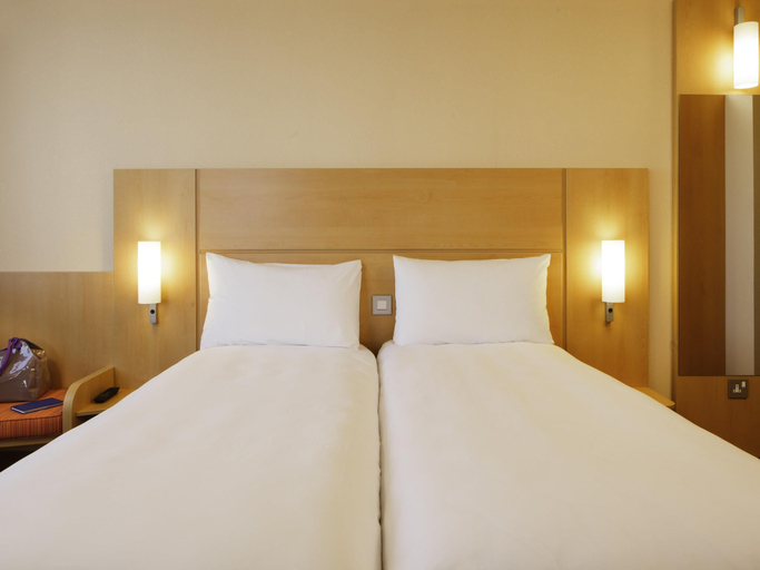 Bedroom 4, ibis London Shepherds Bush - Hammersmith, London